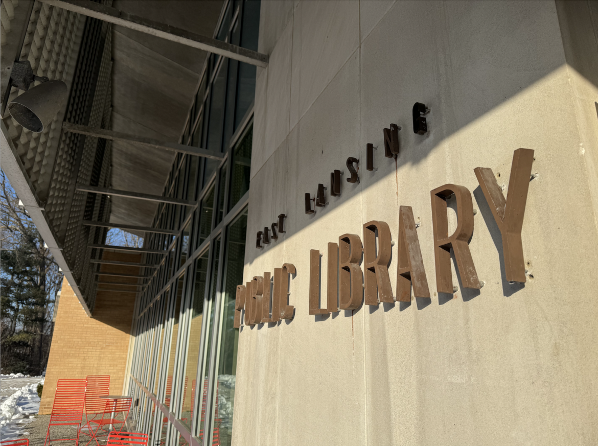 Image of the entrance to the East Lansing Public Library.